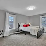 The Huron Charmer-4 Bd And Yard